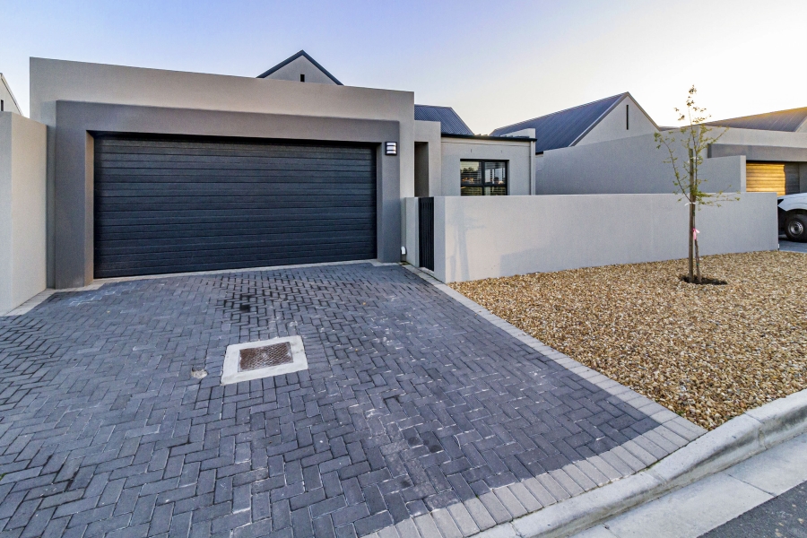 3 Bedroom Property for Sale in Aan de Wijnlanden Western Cape